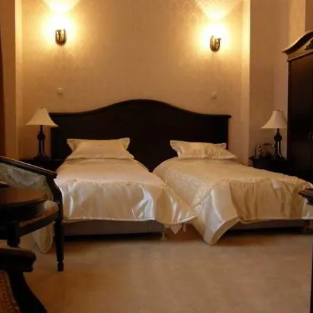 ホテル キャロル