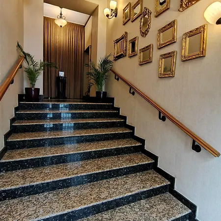 ホテル キャロル コンスタンツァ