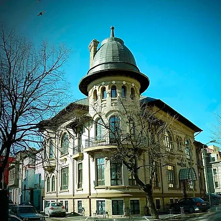 Carol Hotel 4*