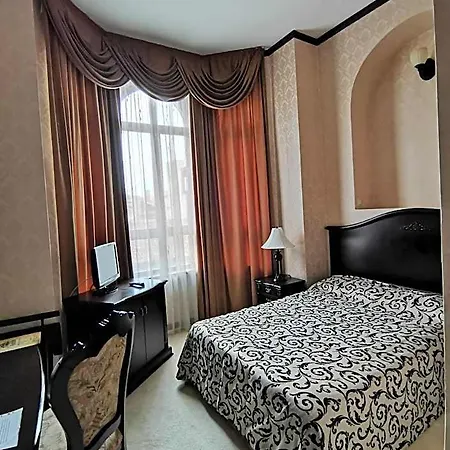 Carol Hotel 4*