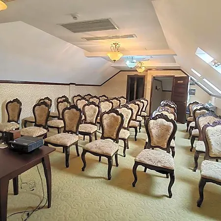 Carol Hotel 4*