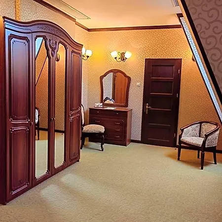 Carol Hotel 4*